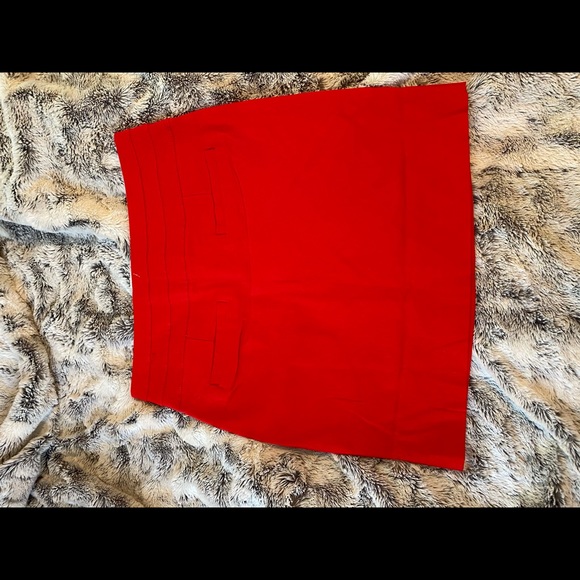 Red mini skirt from HAVE - Picture 4 of 5